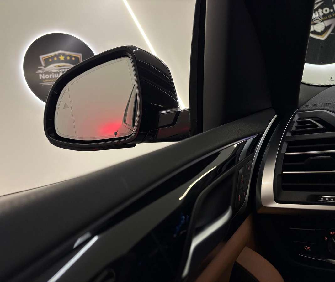 BMW iX3, Внедорожник / Кроссовер