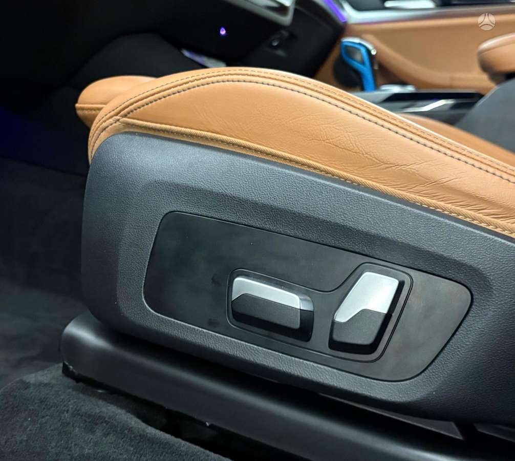 BMW iX3, Внедорожник / Кроссовер