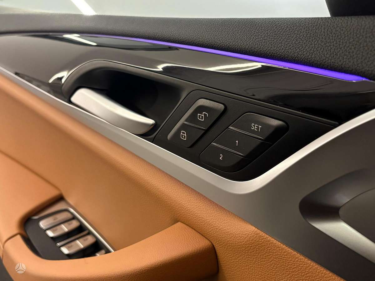 BMW iX3, Внедорожник / Кроссовер