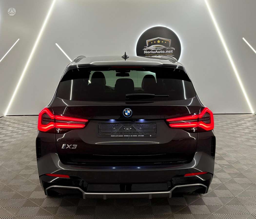 BMW iX3, off-road / crossover