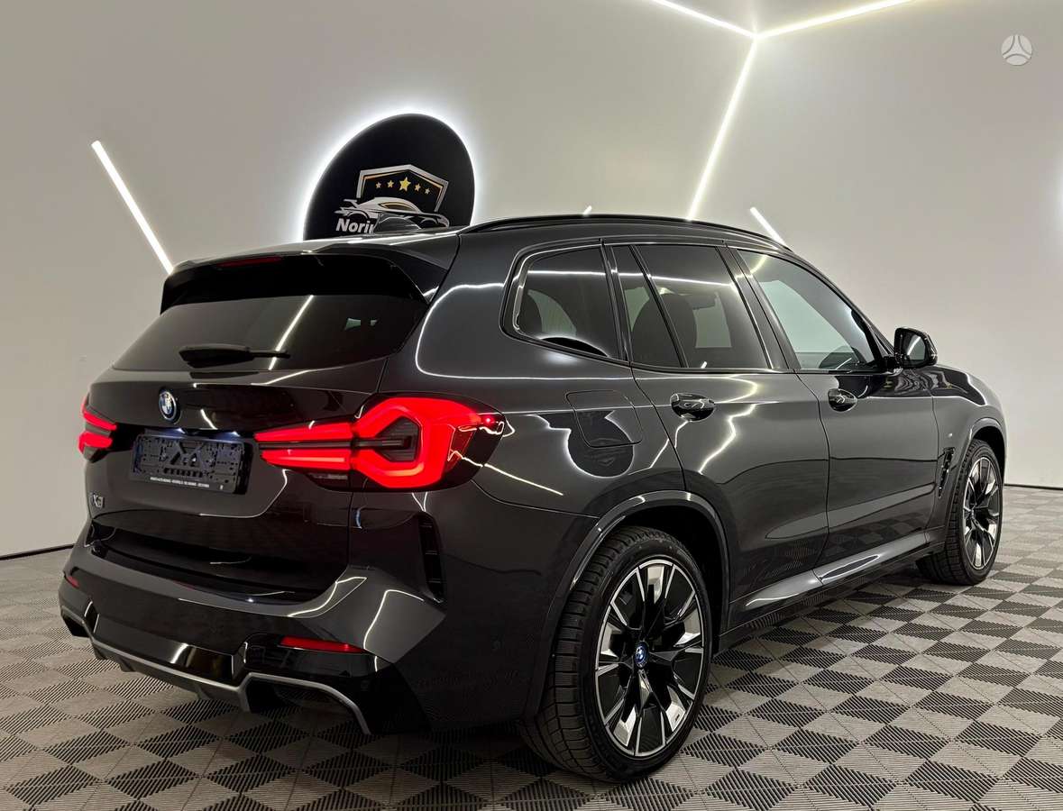 BMW iX3, off-road / crossover