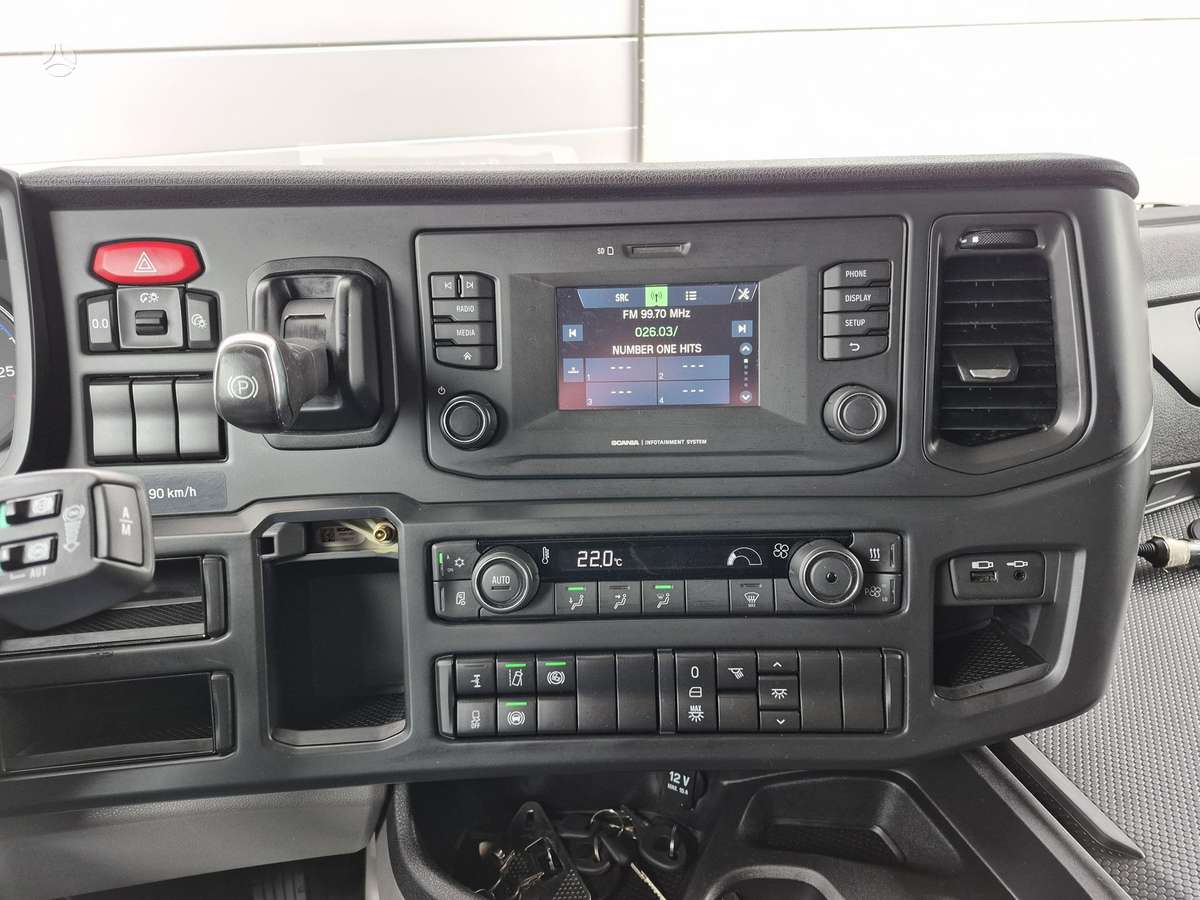 Scania R460A4x2NA, double sleeper