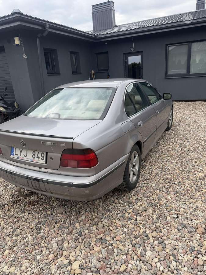 BMW 525, 2.5 l., Седан