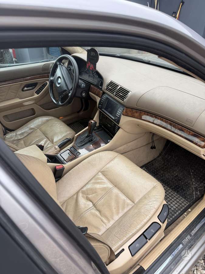 BMW 525, 2.5 l., Седан