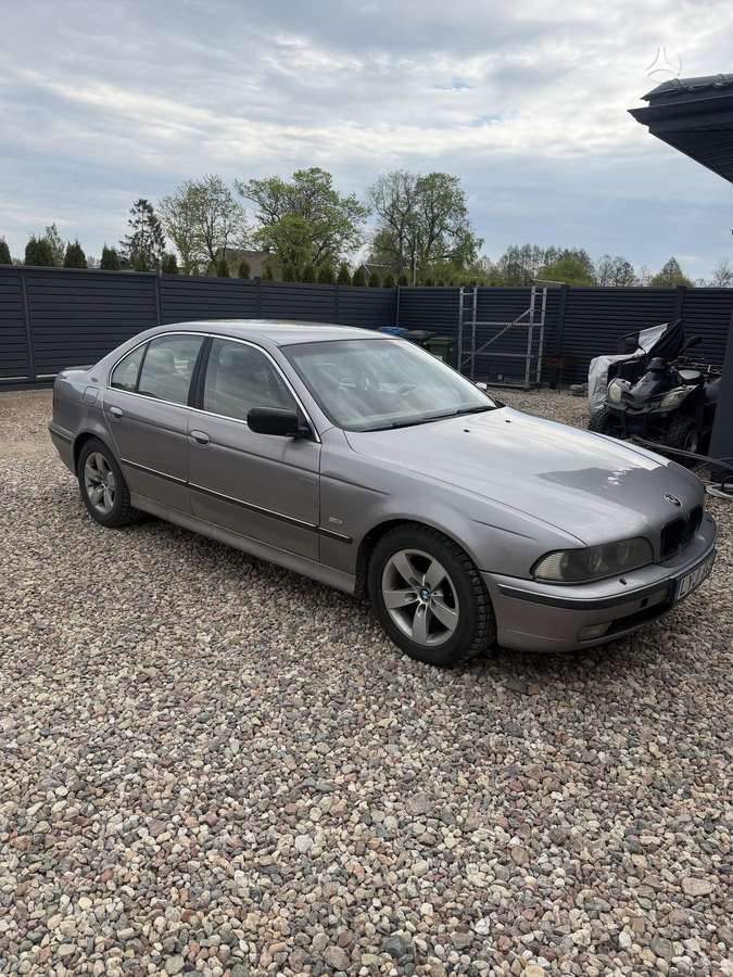 BMW 525, 2.5 l., Седан