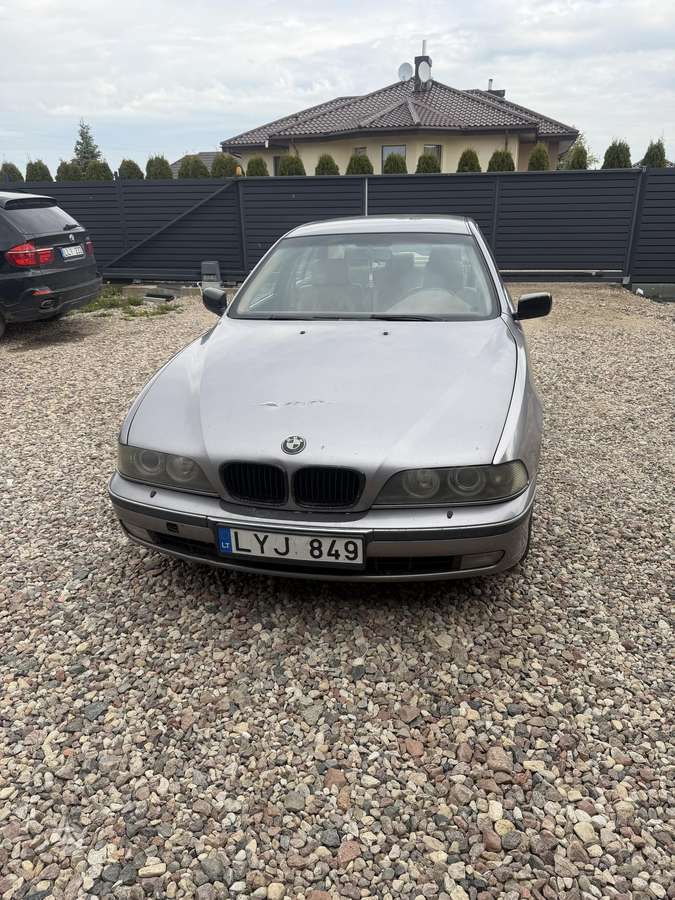 BMW 525, 2.5 l., Седан