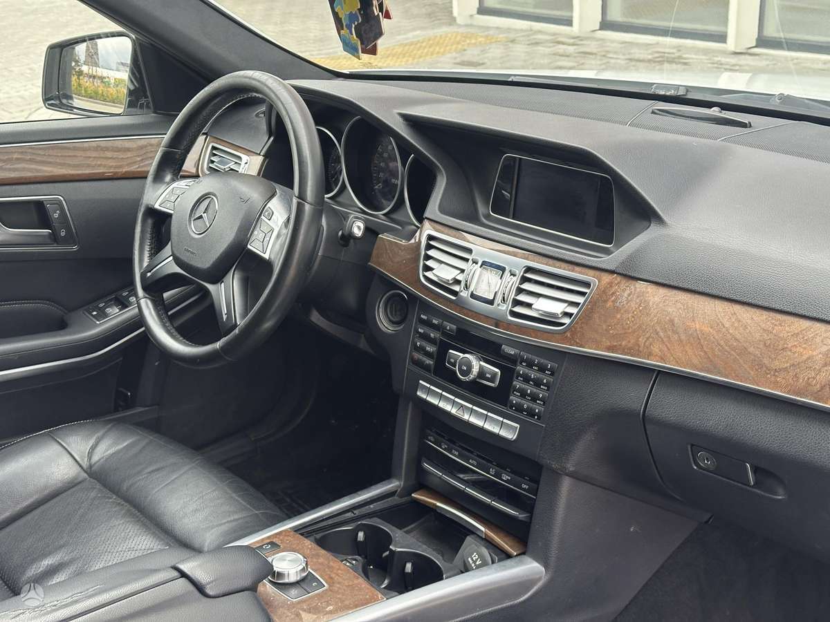 Mercedes-Benz E200, 2.1 l., Универсал