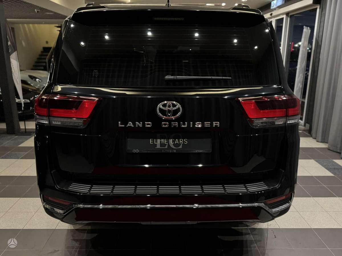 Toyota Land Cruiser - 5