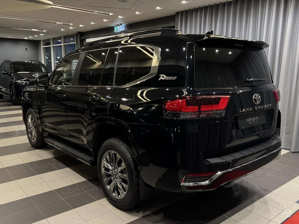 Toyota Land Cruiser - 6