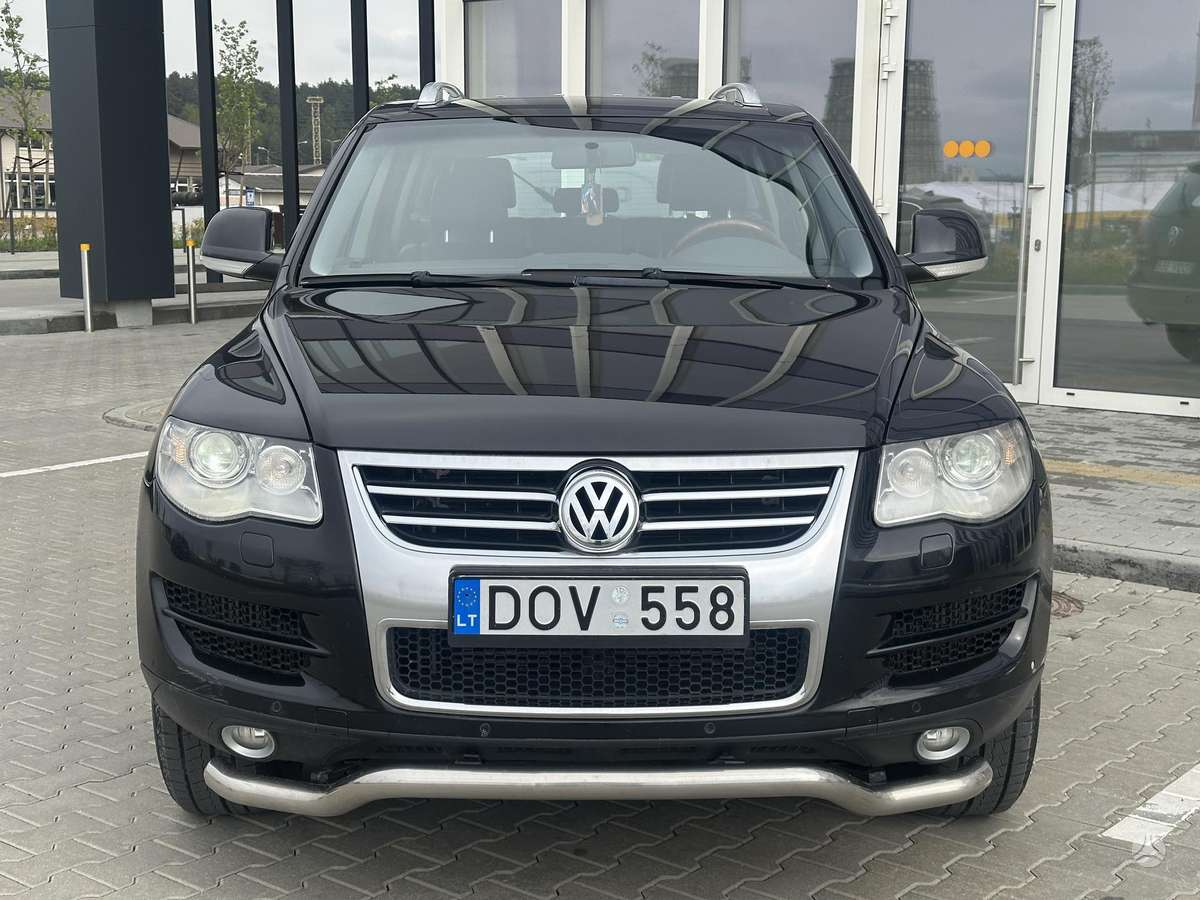 Volkswagen Touareg - 2