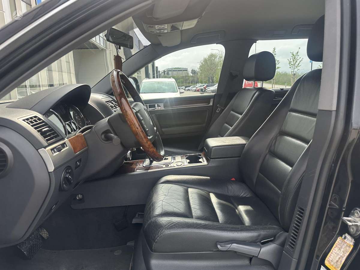 Volkswagen Touareg - 8
