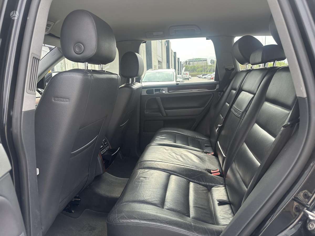 Volkswagen Touareg - 9
