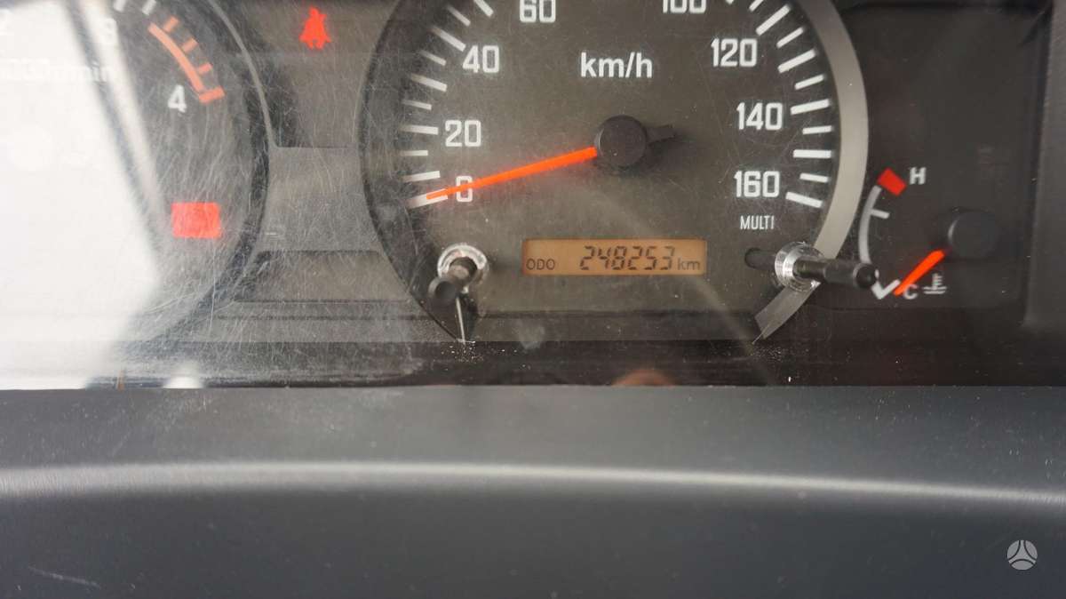Isuzu NP35, рефрижераторы