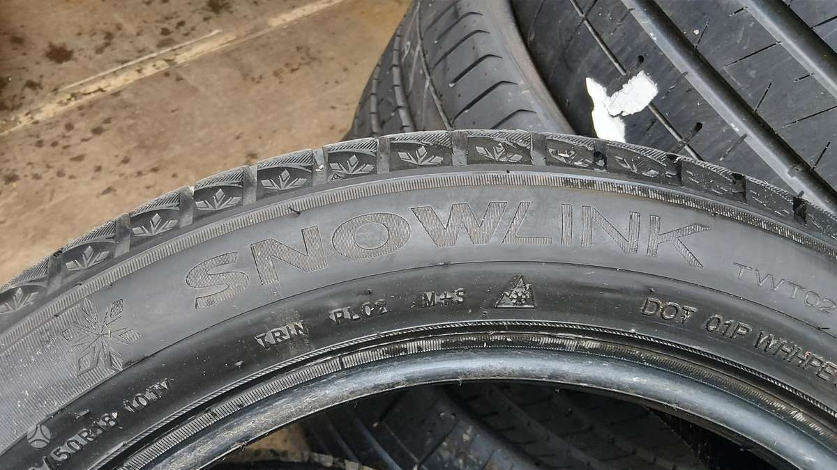 Triangle SnowLink TWT02, winter 235/50 R18