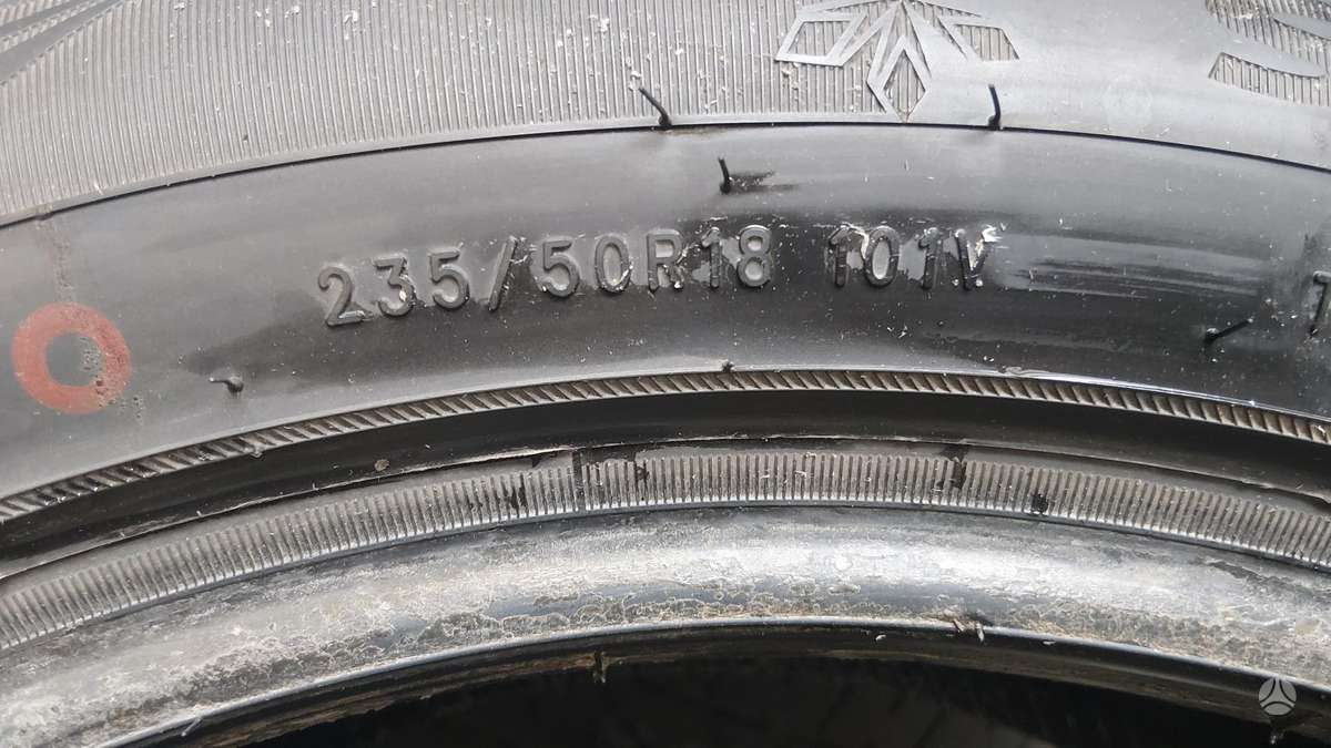 Triangle SnowLink TWT02, winter 235/50 R18