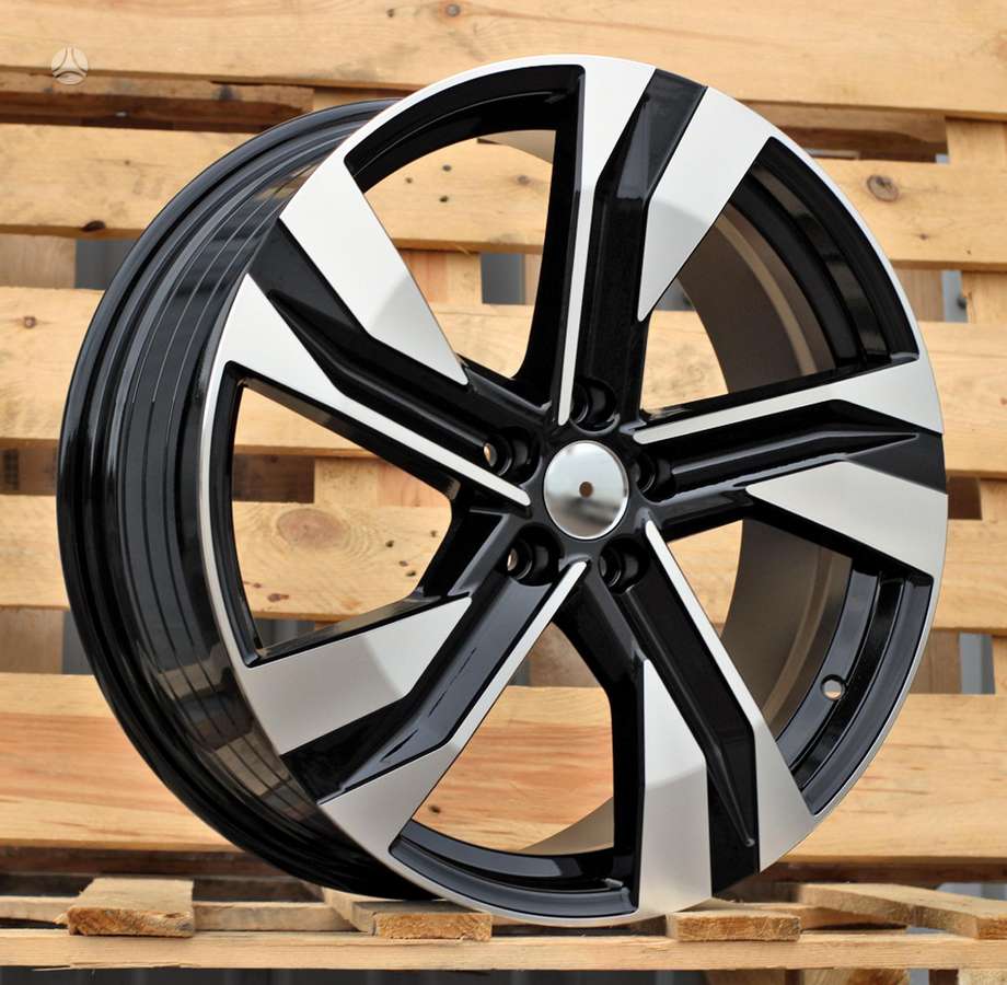 Volvo R design style, light alloy, R18
