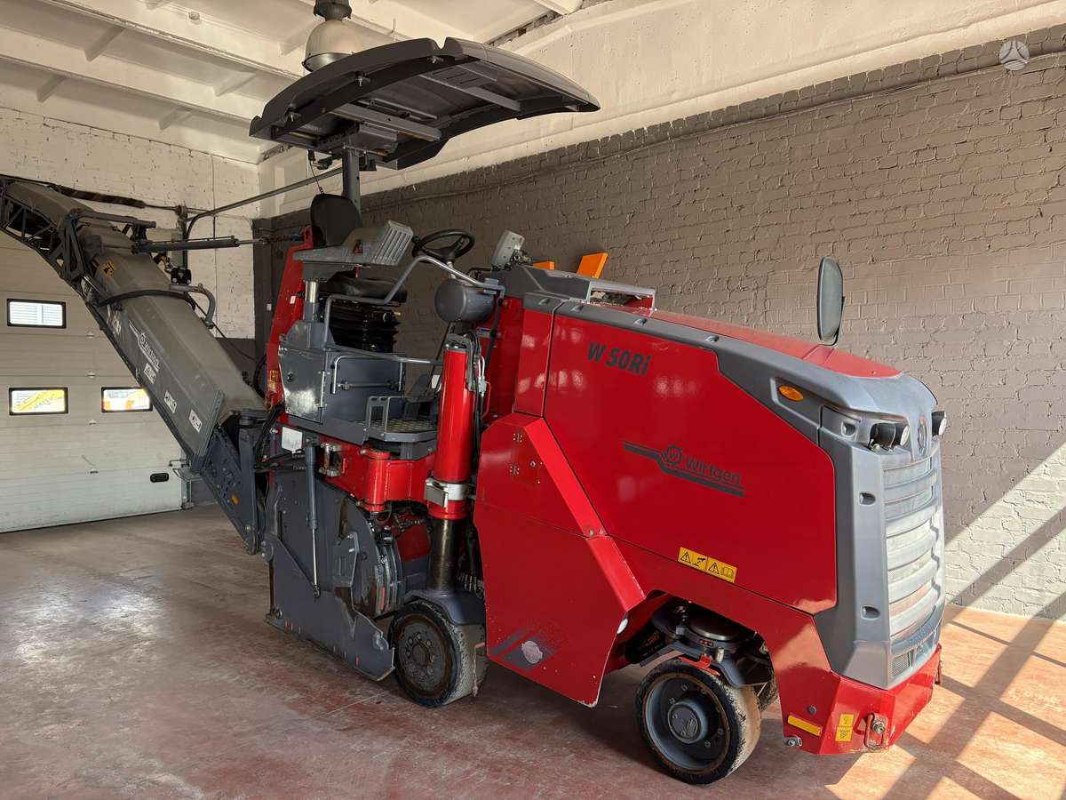 Wirtgen W50Ri, paving machinery