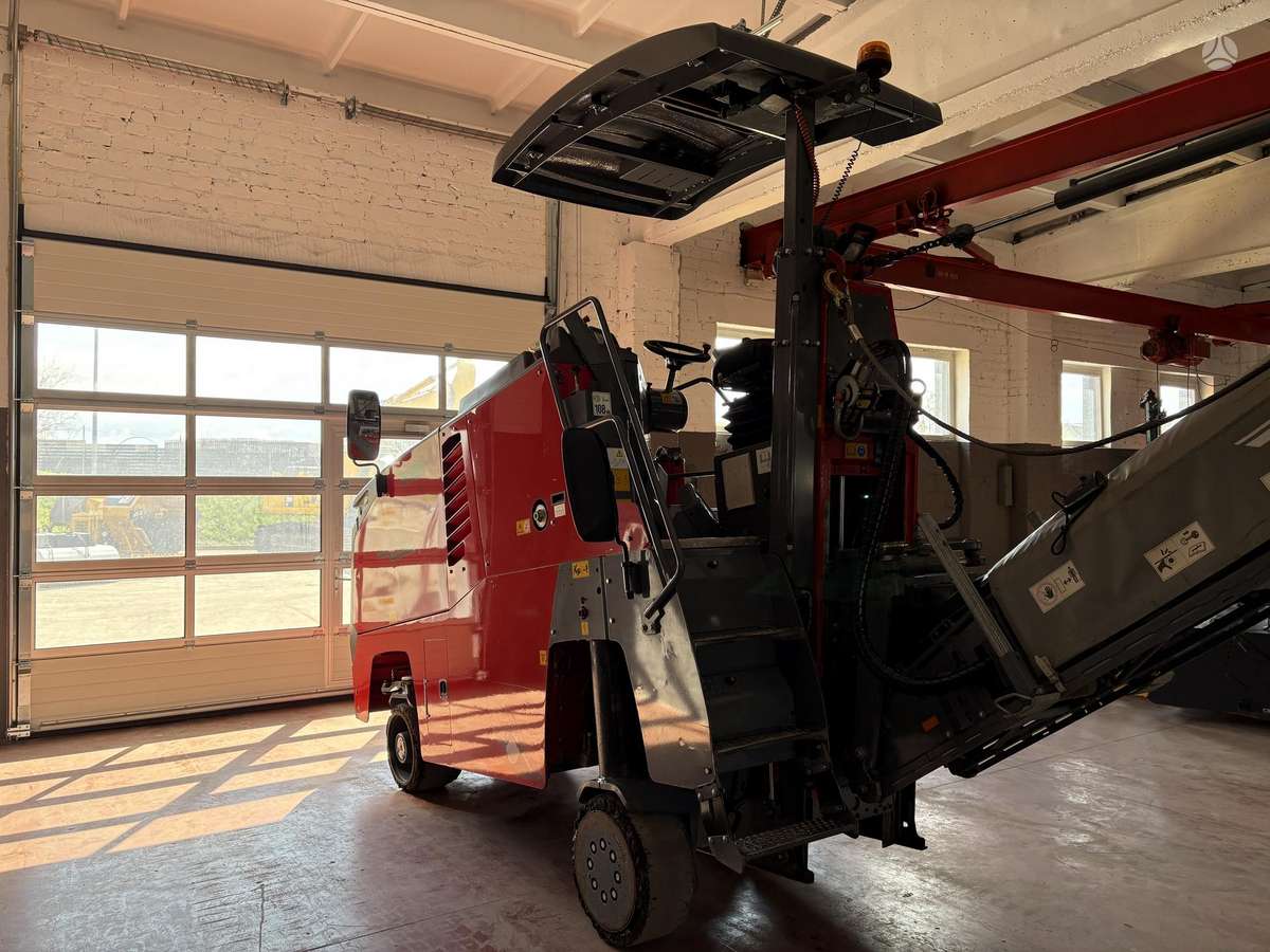 Wirtgen W50Ri, paving machinery