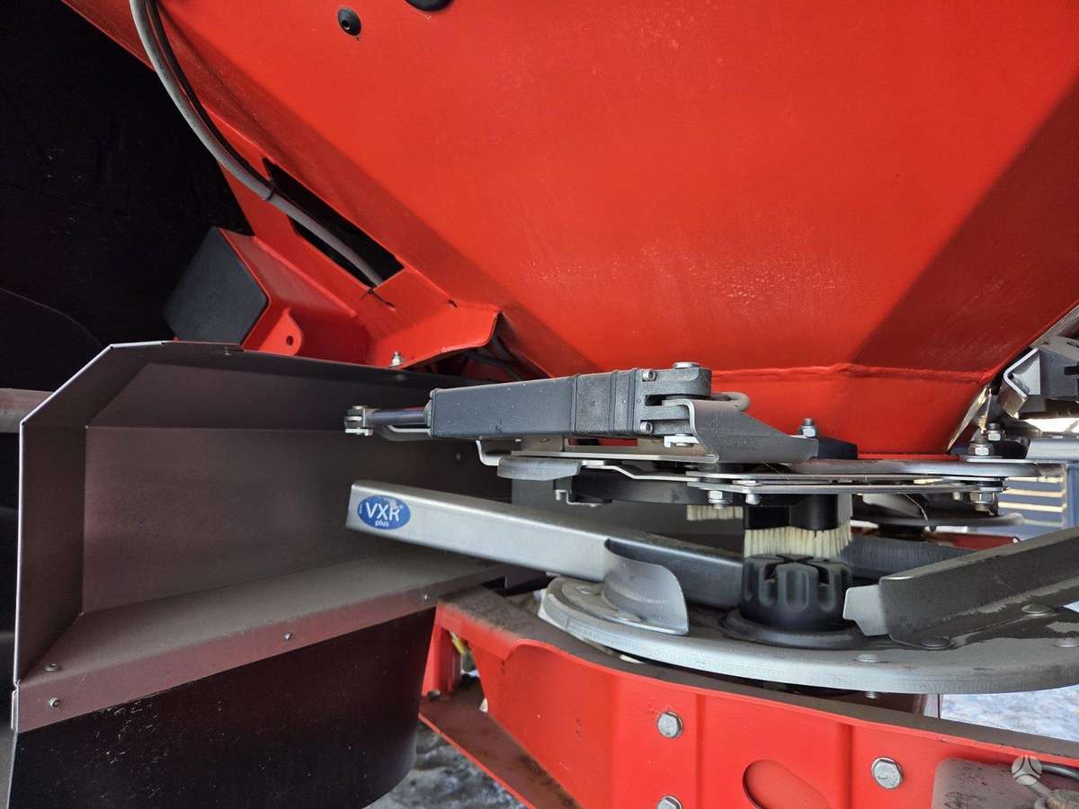 Kuhn Axis 40.2 H EMC+W, barstytuvai