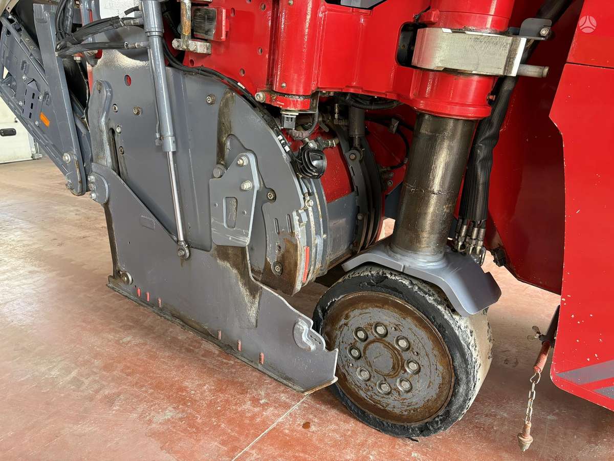 Wirtgen W50Ri, paving machinery