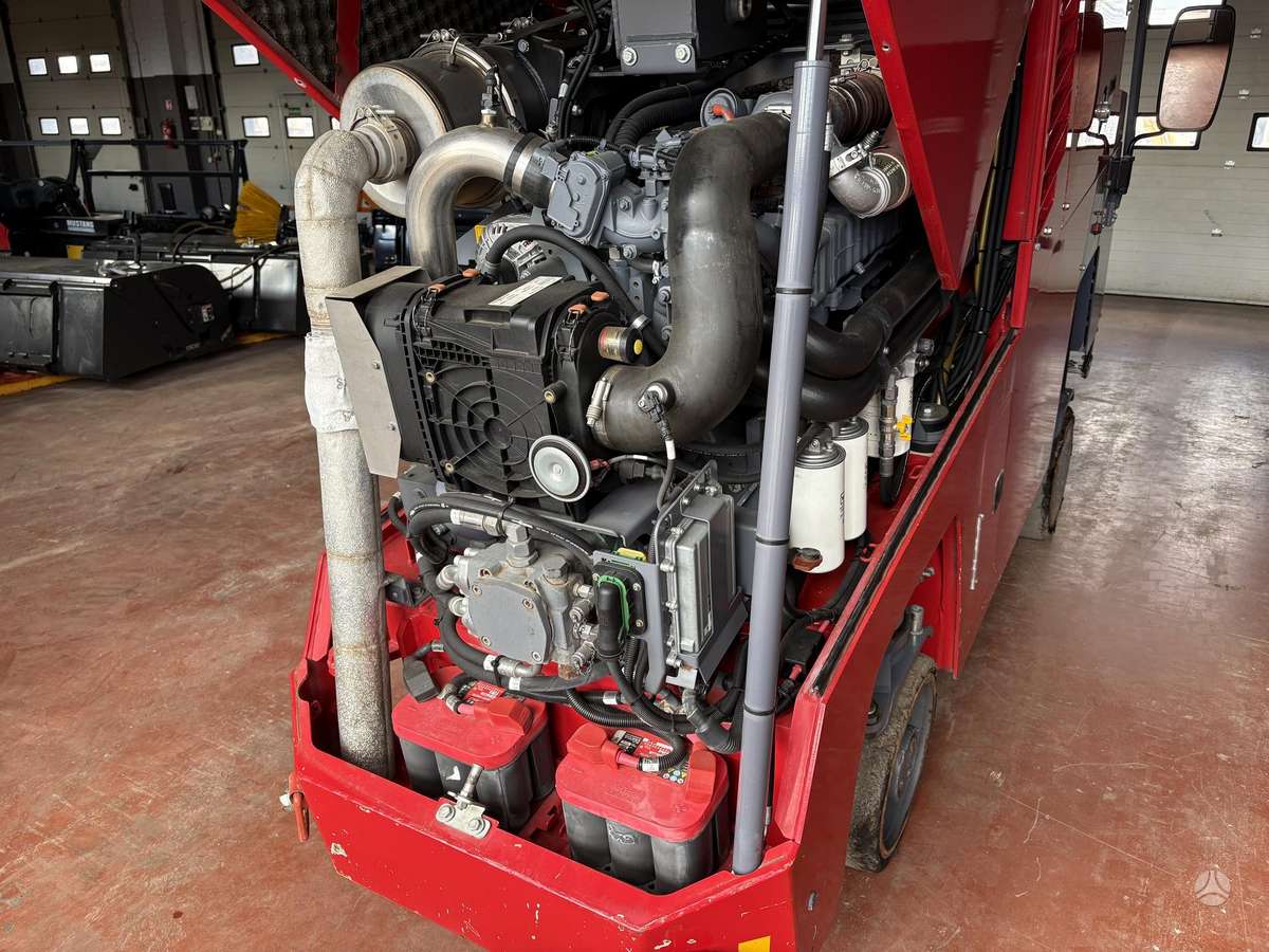 Wirtgen W50Ri, paving machinery