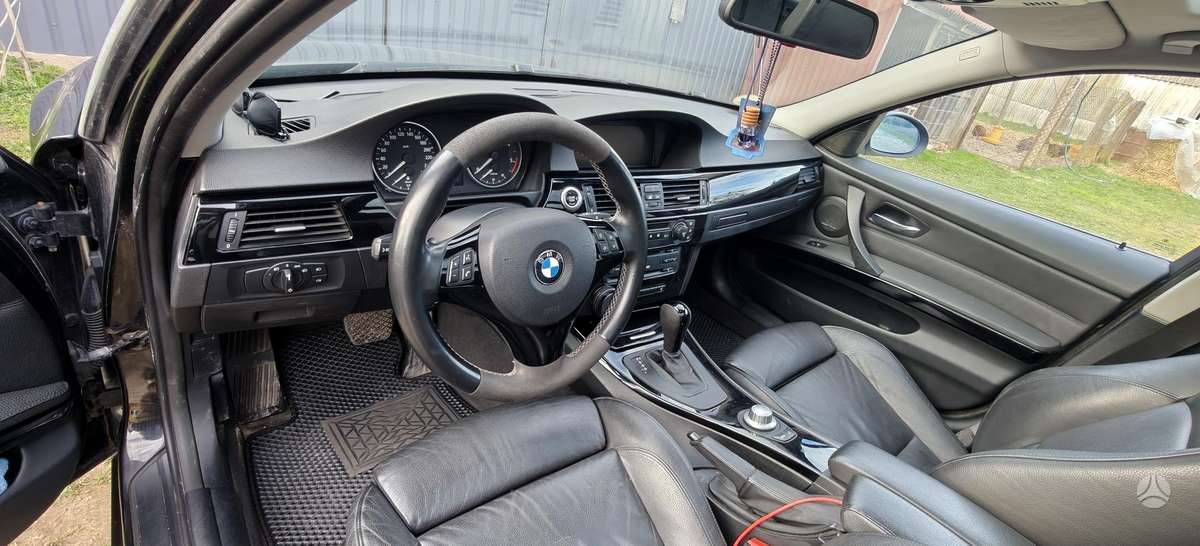BMW 330, 3.0 l., wagon