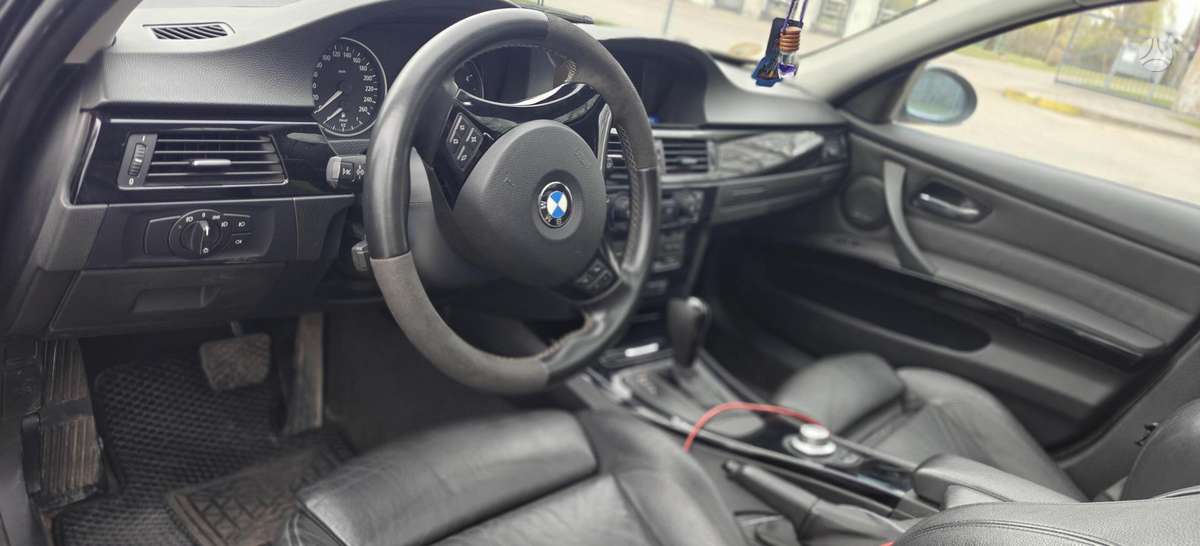BMW 330, 3.0 l., Универсал