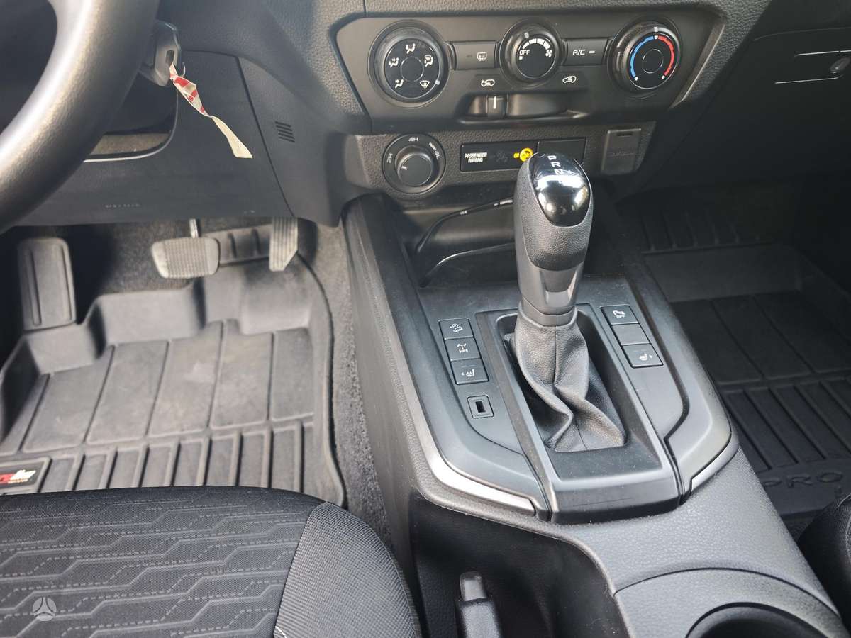 Isuzu D-Max, 1.9 l., Пикап