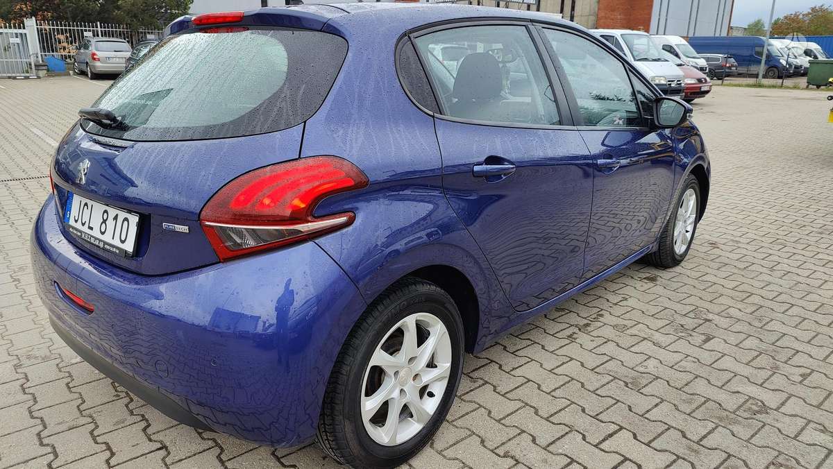 Peugeot 208, 1.2 l., Хэтчбек