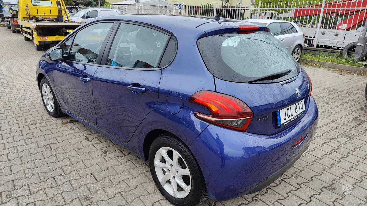 Peugeot 208, 1.2 l., Хэтчбек