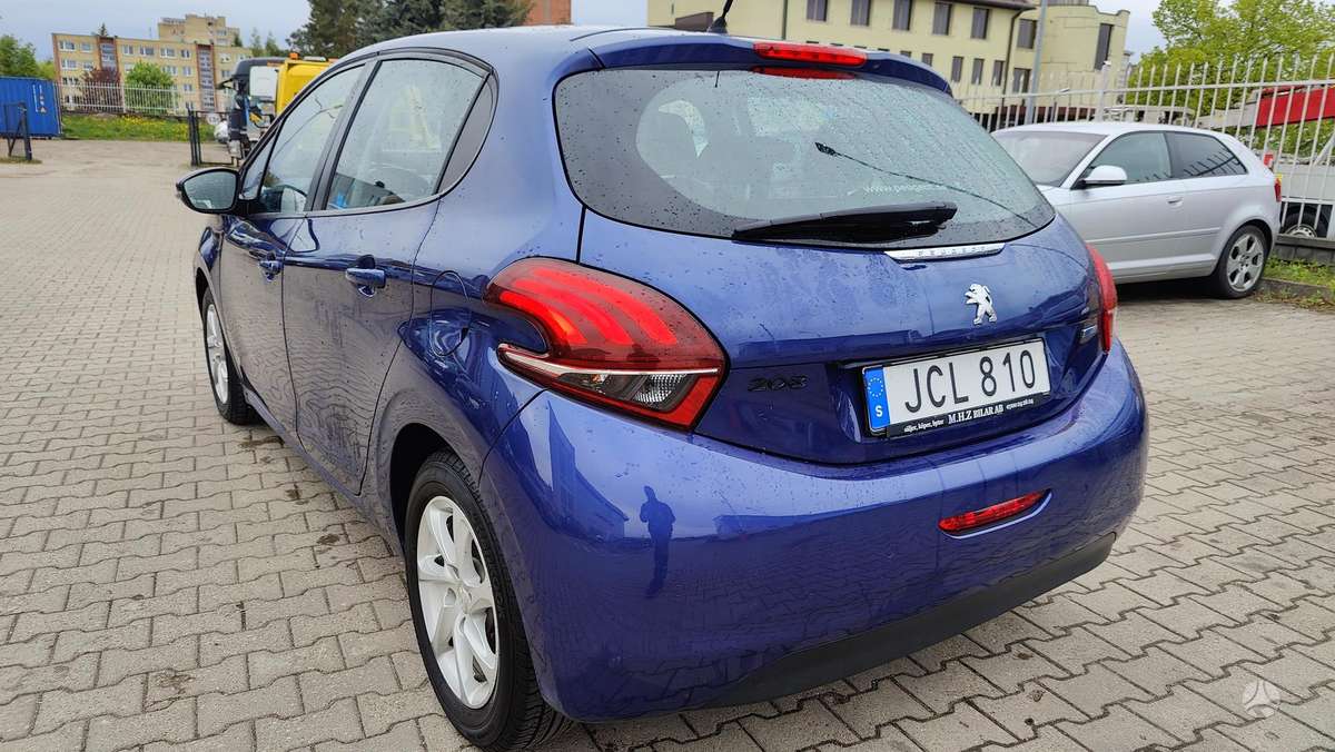 Peugeot 208, 1.2 l., Хэтчбек
