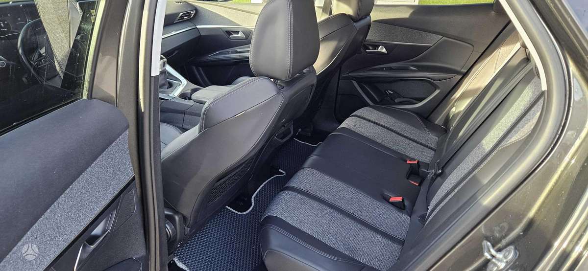 Peugeot 3008 - 11