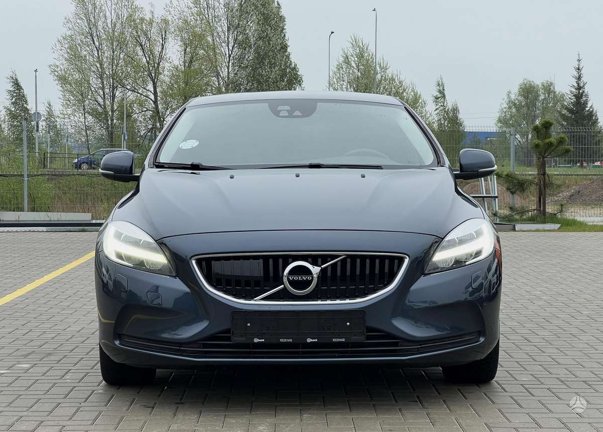 Volvo V40, 2.0 l., hatchback