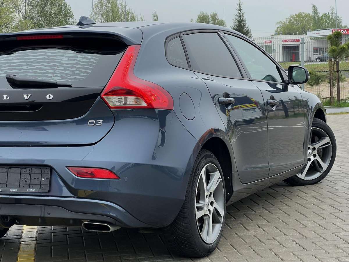 Volvo V40, 2.0 l., Хэтчбек