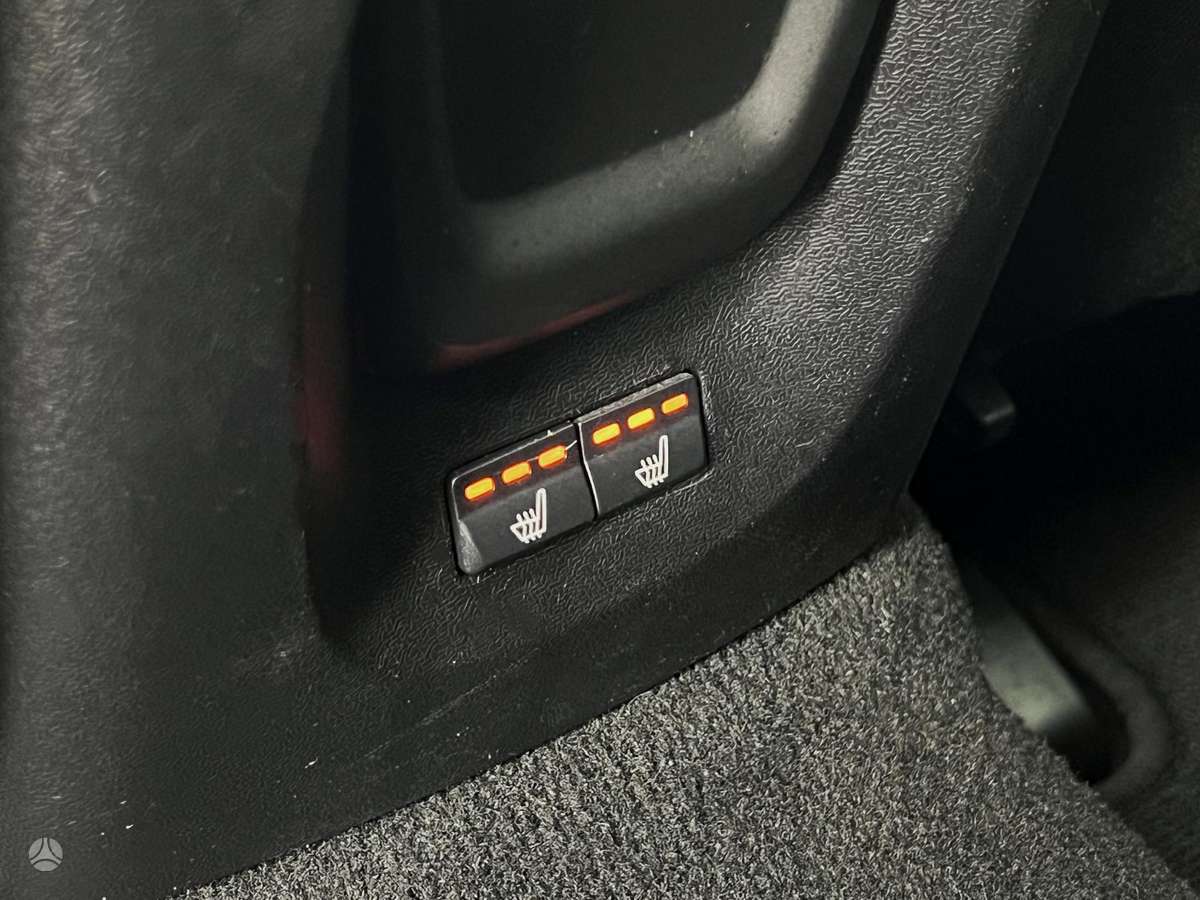 Volvo V40, 2.0 l., hatchback