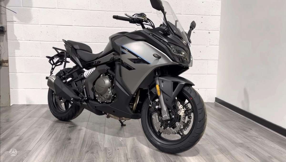 CFMOTO 650NK, street / классические