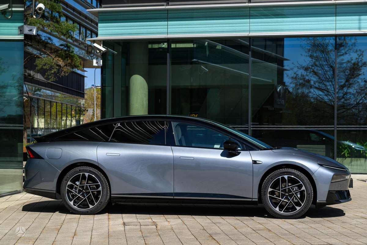 Xpeng P7+, 74 kWh, sedanas