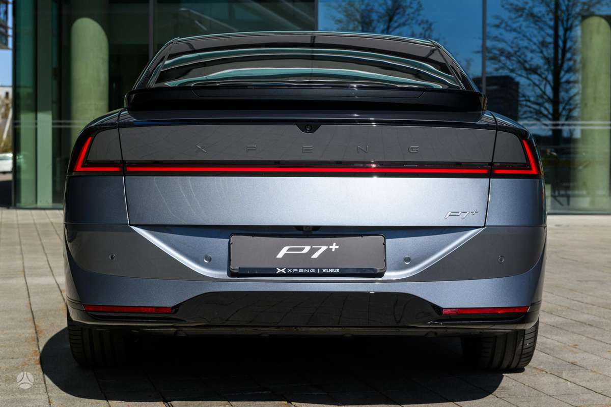Xpeng P7+, 74 kWh, sedanas