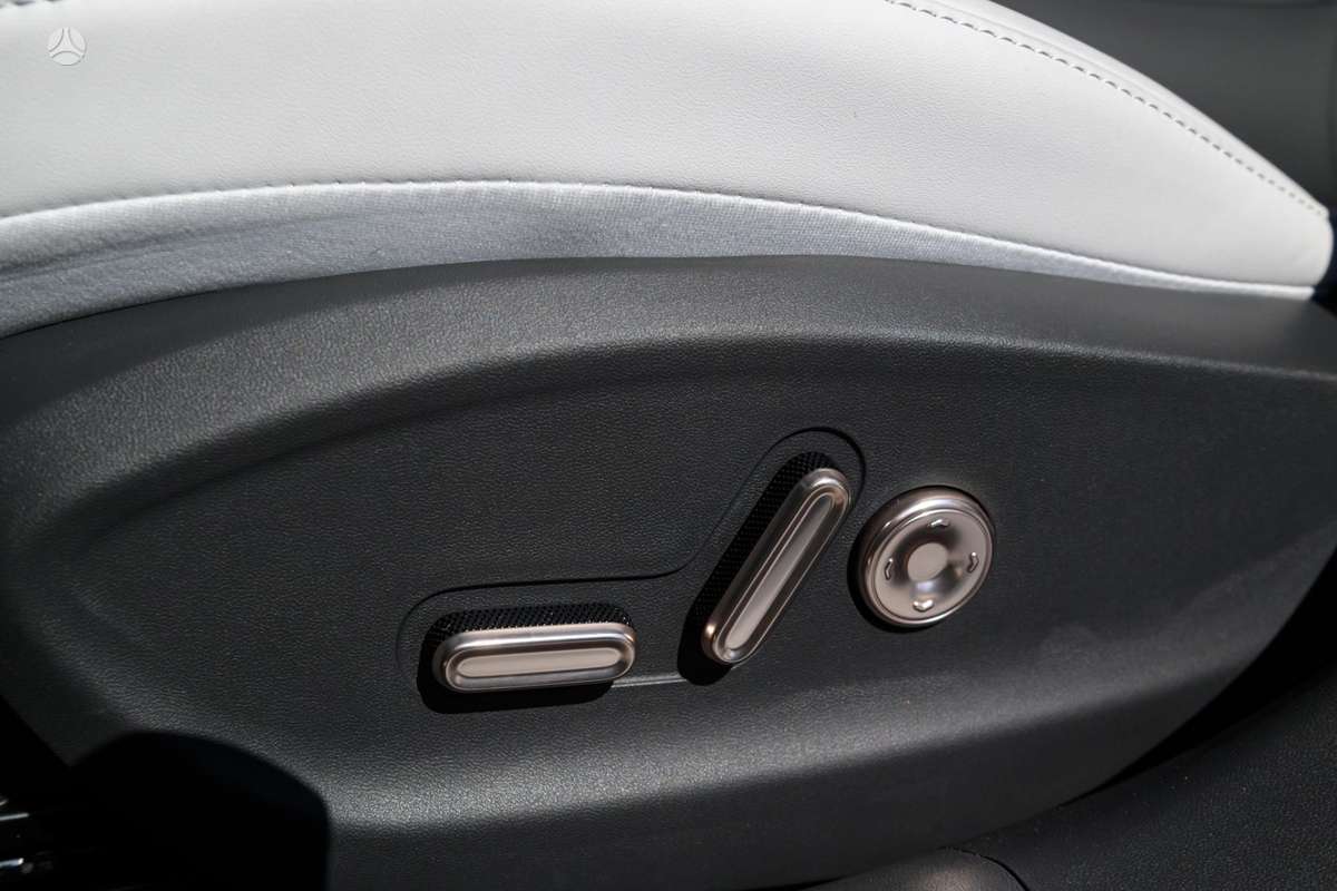Xpeng P7+, 74 kWh, sedanas