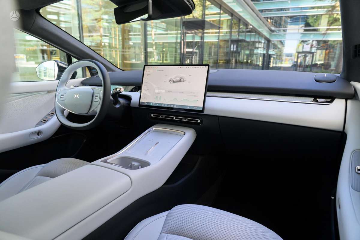 Xpeng P7+, 74 kWh, sedanas