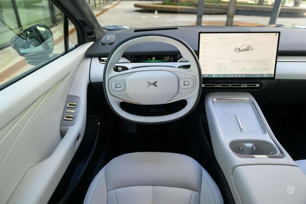 Xpeng P7+, 74 kWh, sedanas