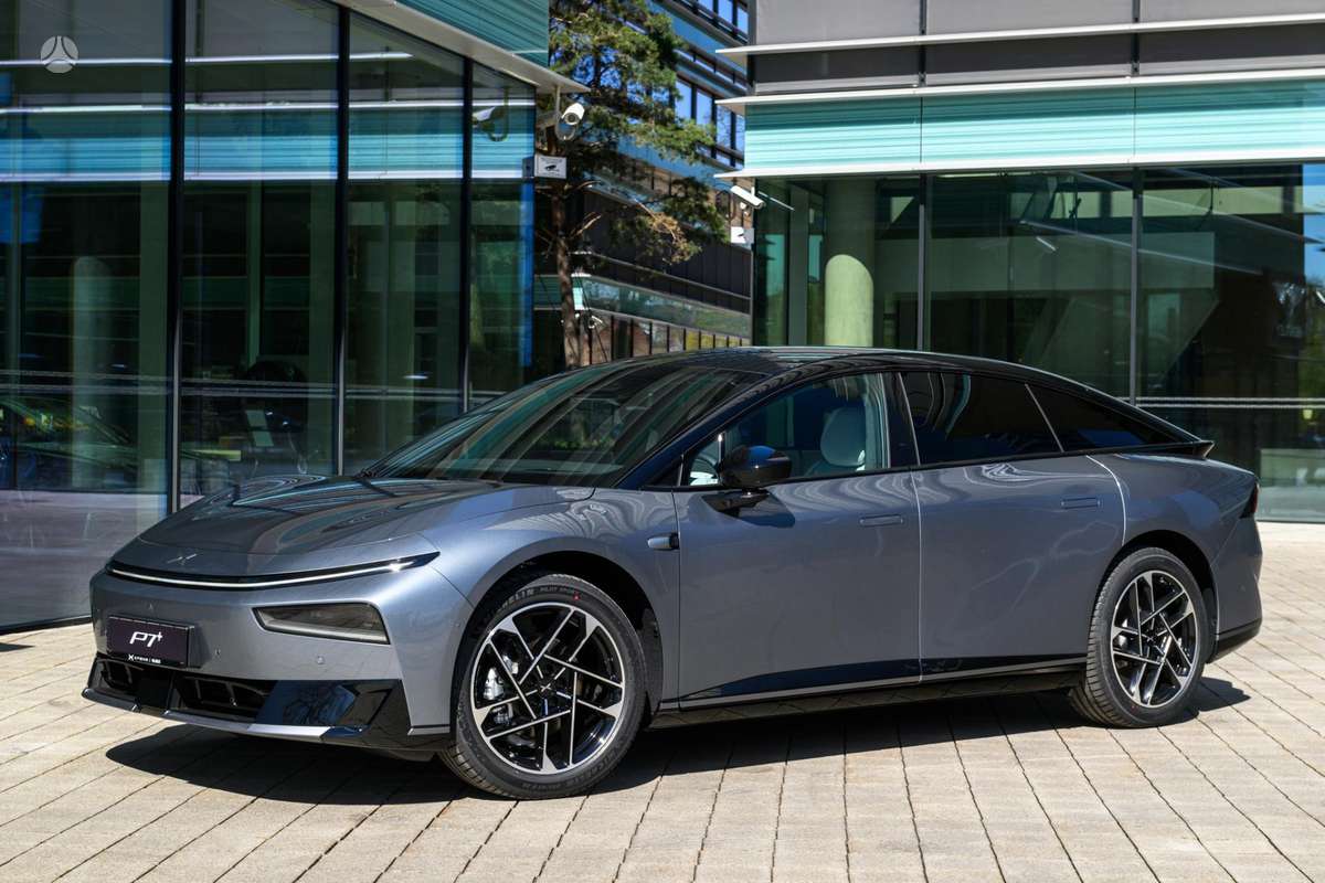 Xpeng P7+, 74 kWh, sedanas