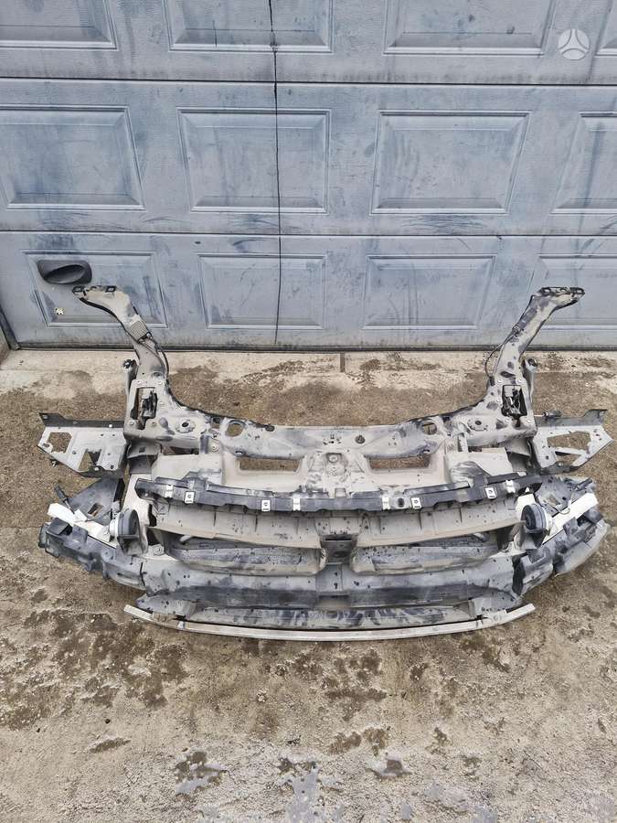 BMW X1 Tv komplektas