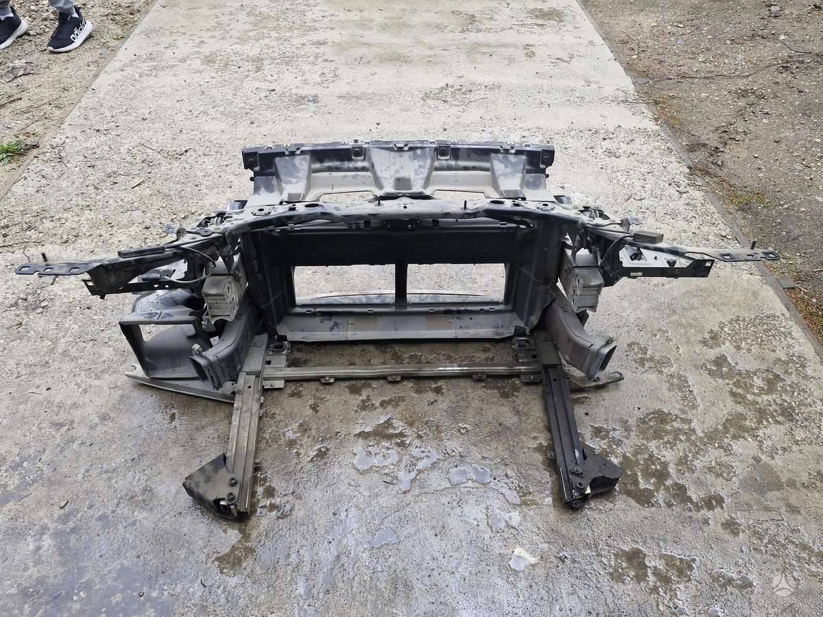 BMW X1 Tv komplektas