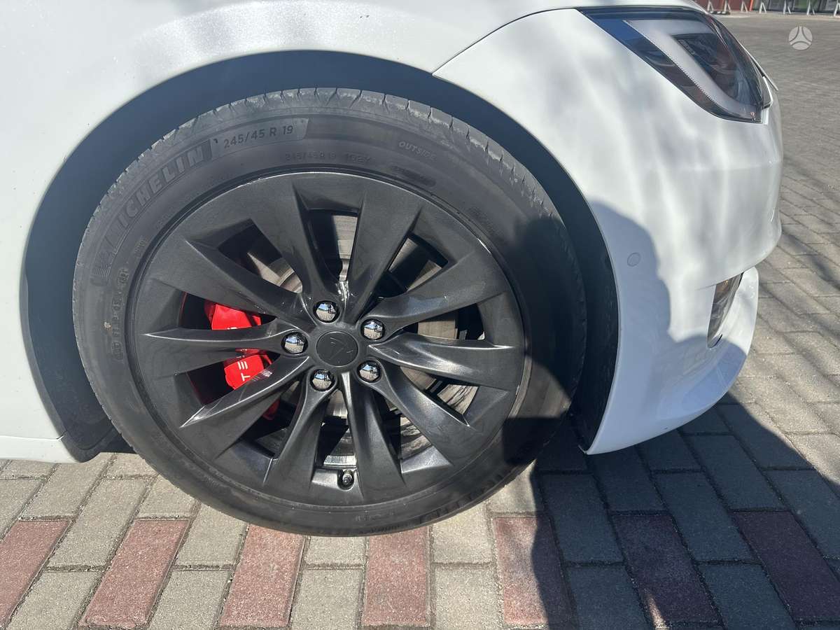Tesla Model S, 75 kWh, hatchback