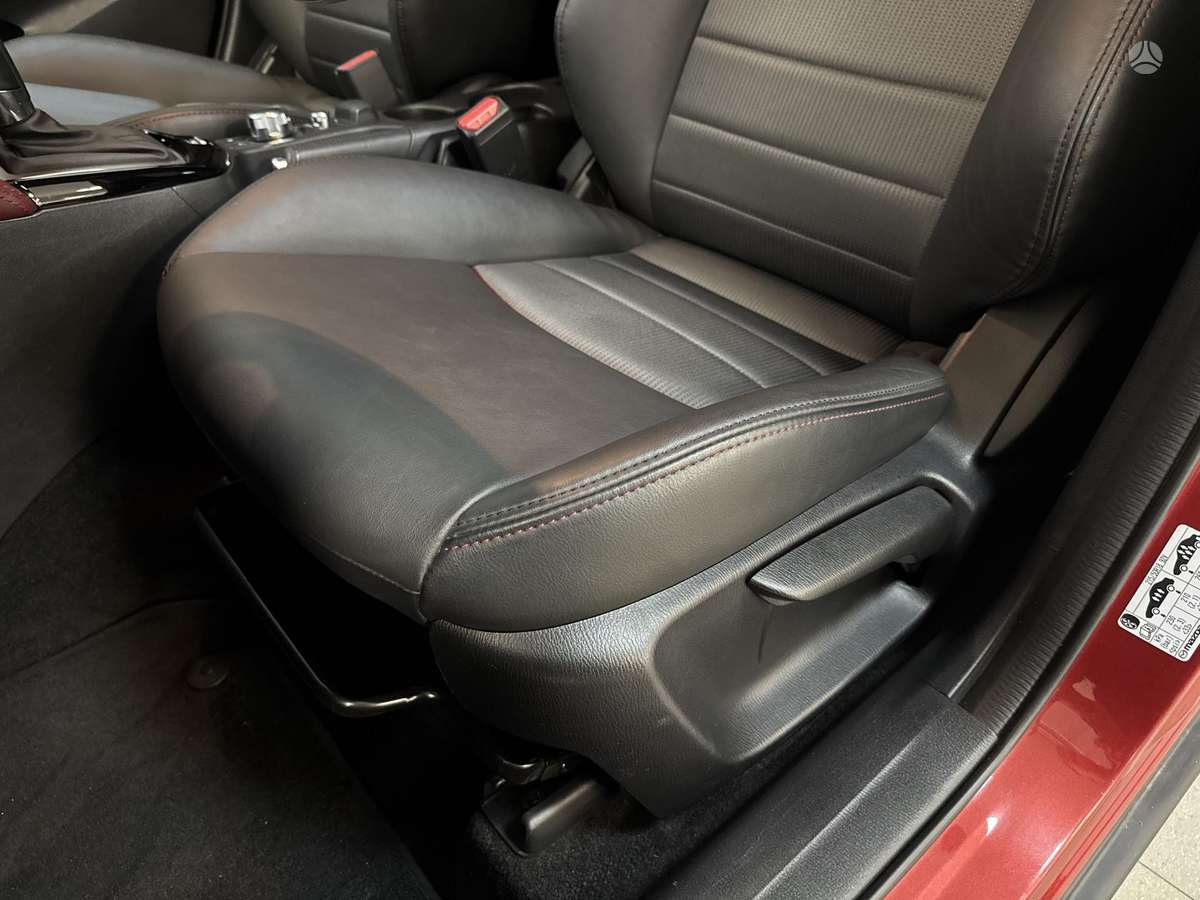 Mazda CX-3, 2.0 l., off-road / crossover