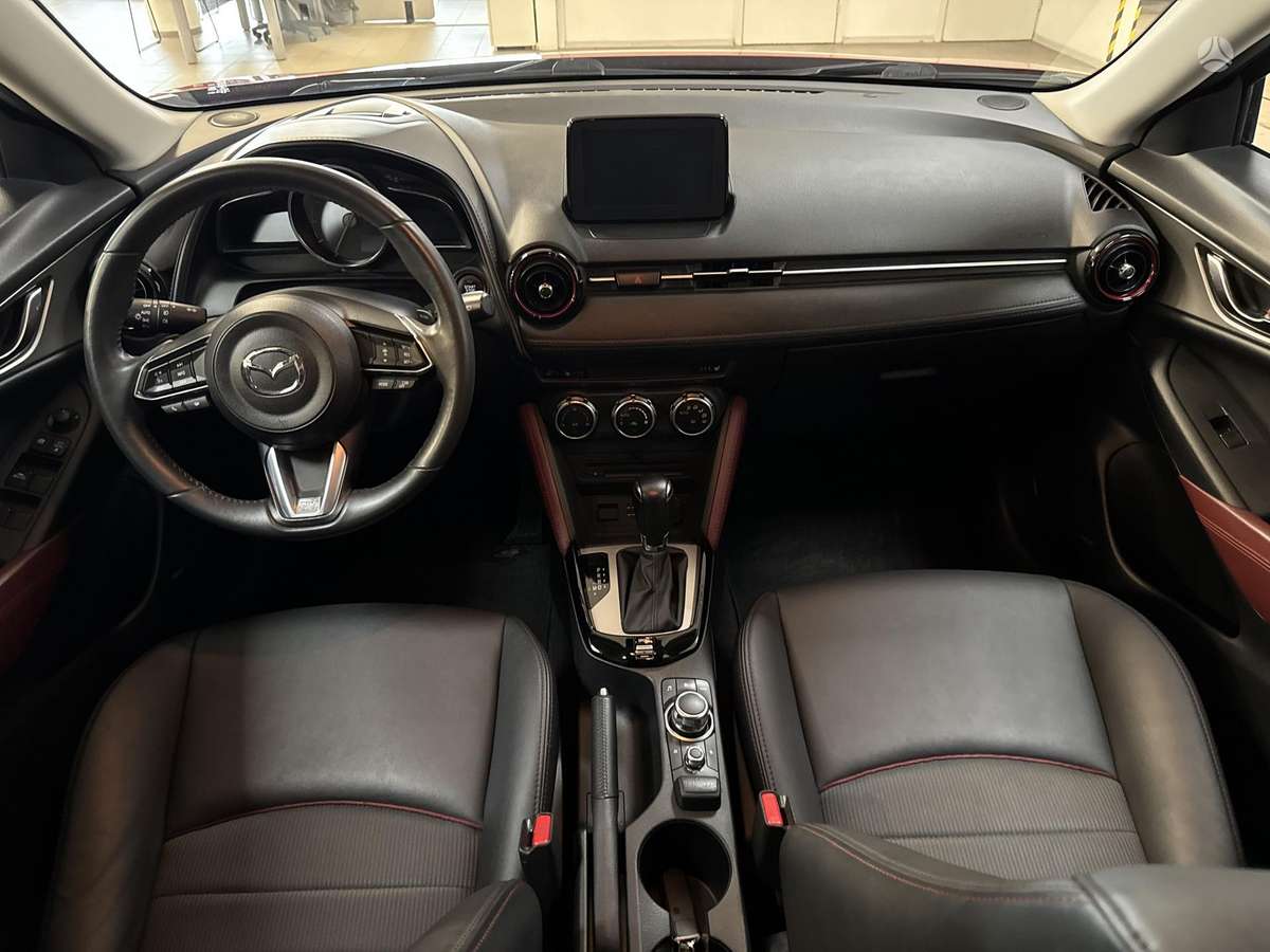 Mazda CX-3, 2.0 l., off-road / crossover