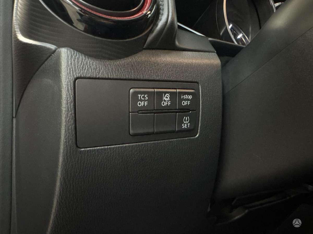 Mazda CX-3, 2.0 l., off-road / crossover