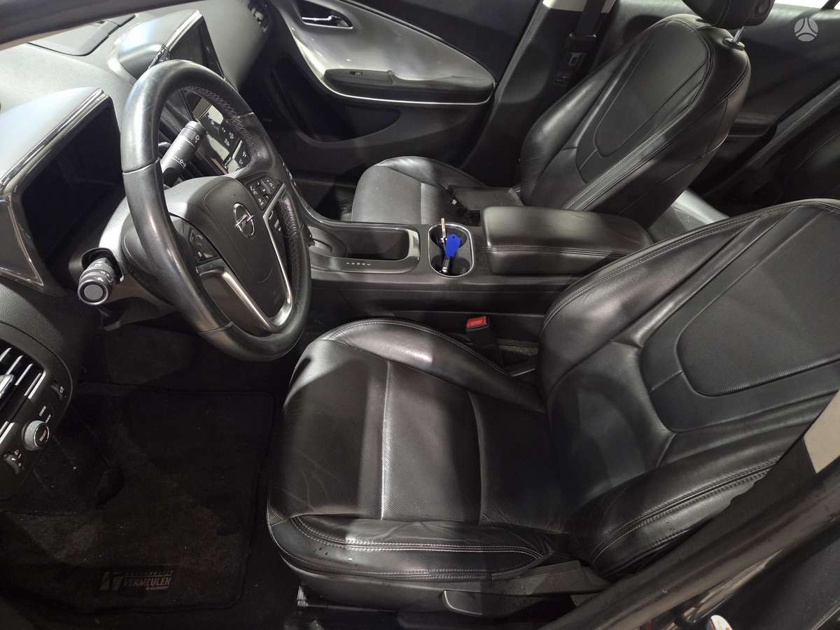 Opel Ampera