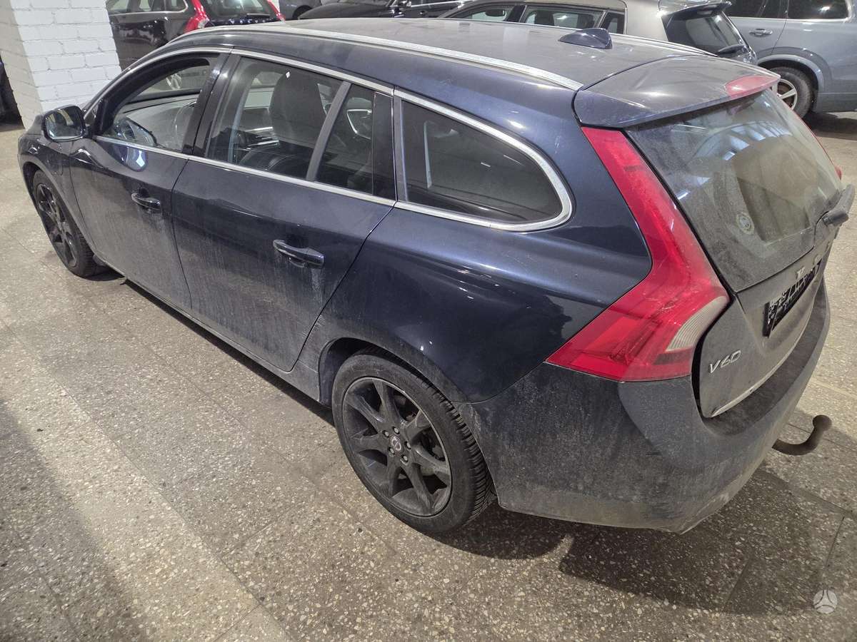 Volvo V60 Spalvos kodas 498